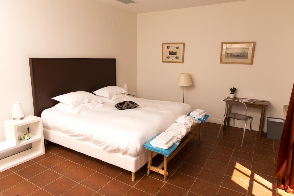 Les Cinq Sens Du Chateau Mayne Lalande Hotel Castelnau-de-Médoc Стая снимка