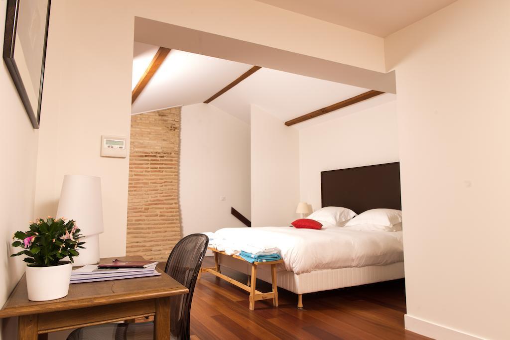 Les Cinq Sens Du Chateau Mayne Lalande Hotel Castelnau-de-Médoc Стая снимка