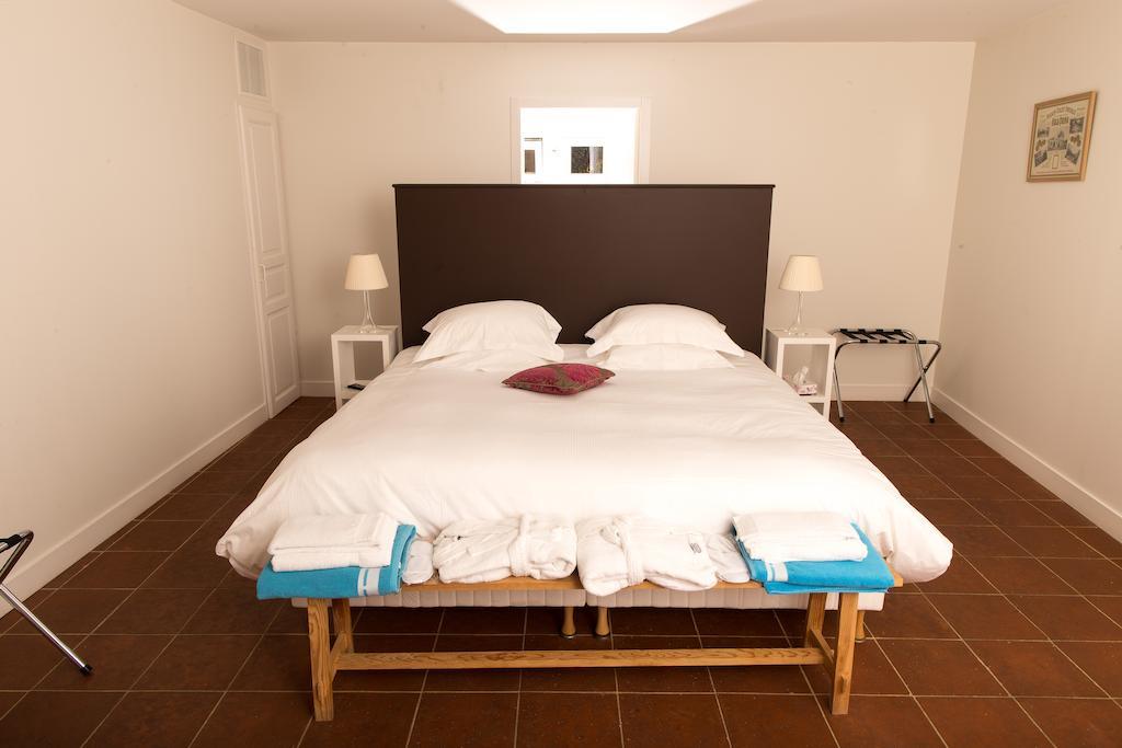 Les Cinq Sens Du Chateau Mayne Lalande Hotel Castelnau-de-Médoc Стая снимка
